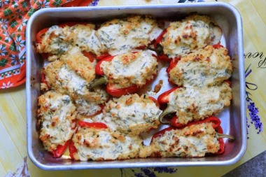 (RECEPT) Mmmm, preukusno: Punjene paprike sa pirinčom i mesom iz rerne