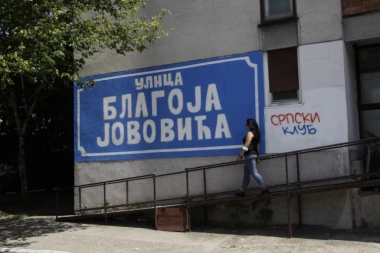 HEROJU TABLA NA KUĆI KOJA JE STARA 100 GODINA: Jovović danas dobija ulicu u Zemunu