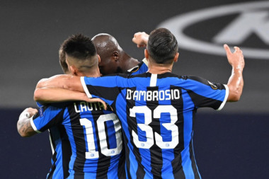 (VIDEO+FOTO) DRAMA U GELZENKIRHENU: Inter uz dosta sreće izbacio Hetafe, u četvrtfinalu LE i Mančester junajted