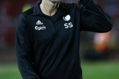 HIT VIDEO IZ SVLAČIONICE: Trener Kopenhagena - Ako ih prođete REŠIĆETE sve životne probleme!