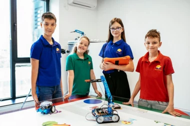 REZERVIŠITE DECI LEPU BUDUĆNOST: U Savremenoj osnovnoj školi traži se mesto više