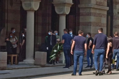 Poslednji pozdrav Isidori Bjelici: Porodica, prijatelji i poznate ličnosti se oprostili od književnice