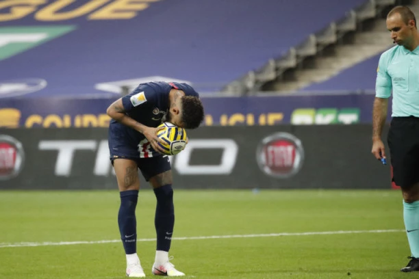 (VIDEO) KOLIKO JE OVO BRUTALNO? Maestralan potez asa PSŽ