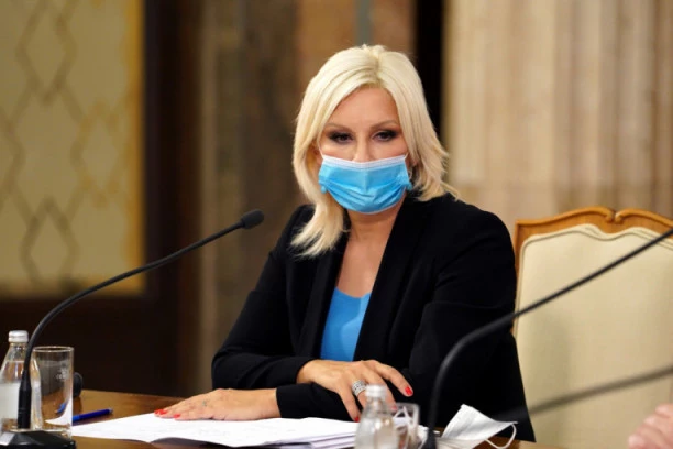 Zorana Mihajlović besna na urednika jutarnjeg programa: Poređenje žena sa kravama je neprimereno, neprofesionalno i uvredljivo