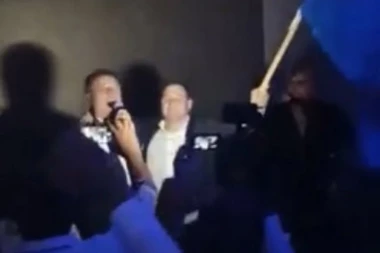 (VIDEO) GDE JE MAMIĆ, TU JE HAOS: Alfa i omega Dinama zapevao veliki hit na svadbi - zaviorila se zastava hrvatskog kluba!