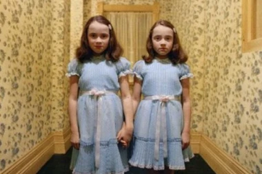 (FOTO) Pre 39 godina od ovih bliznakinja se ledila KRV u ŽILAMA, danas izgledaju jednako STRAŠNO a na pragu su šeste decenije!