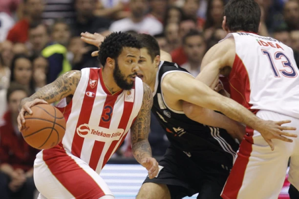 MARKUS VILIJAMS U ZVEZDI? Ljubimac "delija" u CENTRU PAŽNJE, navijači ODUŠEVLJENI! (FOTO)