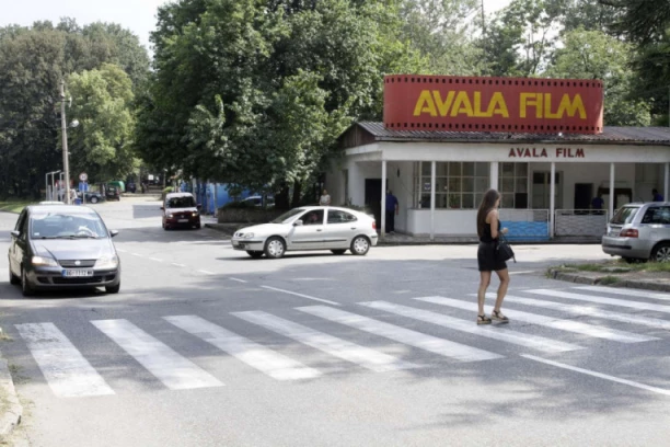 IZNAJMIO AUTO, PA POKOSIO TEODORU: Vozač iz Košutnjaka pokušao da prikrije tragove
