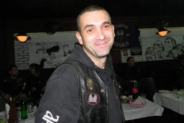 Tužan vapaj majke:  "Da je sreće da sam ja umrla, deca i žena ne znaju da je poginuo!" - jauci zbog smrti motocikliste kod Bubanj potoka