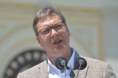 (VIDEO) Vučić obišao radove na Savskom trgu! Odluka o novoj vladi za nedelju dana, što pre dođe vakcina to je spas za ekonomiju