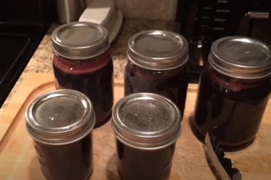 (RECEPT) SVI VITAMINI OSTAJU U TEGLI: Spremite džem bez kuvanja voća, ovako upečatljiv ukus nikad niste okusili!