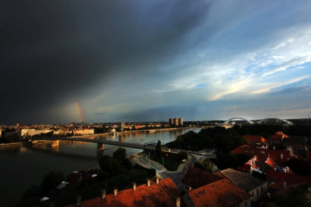 (NE)ZAVISNI ČLANOVI MZ LIMAN PREVARILI GRAĐANE? Javno pružili podršku Bori Novakoviću i njegovom sinu Nikoli!