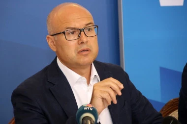 Vučević: Tadić pokazuje svoju frustraciju i političku nesposobnost kada kritikuje vlast
