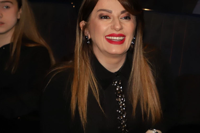 SIN VIKI MILJKOVIĆ JE PRAVI FRAJER: Ima 14 godina, a već osvaja ozbiljne MEDALJE, evo šta je pevačica jednom prilikom ispričala o njemu! (FOTO)