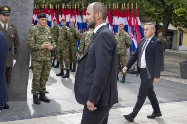 Boris Milošević odao počast stradalim građanima Vukovara srpske nacionalnosti: Moramo stvoriti mir i sigurnost