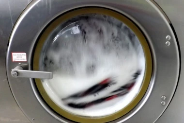 TRIK SA MAŠINOM ZA VEŠ! Većini žena ovo nikad ne padne na pamet!