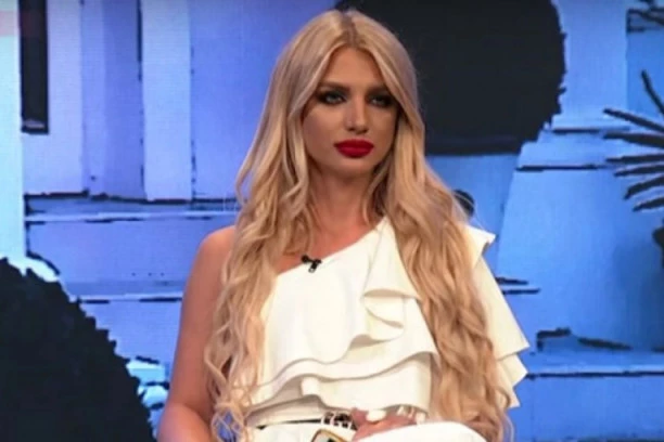 (VIDEO) DA SAM NA NJEGOVOM MESTU, JA BIH JE PAZILA, ONA JE DIVNA! Zadrugarka BACILA OKO NA Milicu Kemez, pa OVO rekla za Boru!