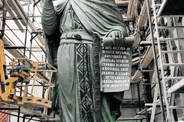 Istina o Stefanu Nemanji! Zašto napadaju spomenik osnivaču srpske države