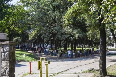 (FOTO) OKUPACIJA TORLAKA, KILOMETARSKE KOLONE: OVAJ dokument obavezno ponesite, inače ćete džabe čekati!