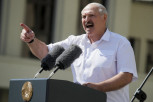 RASTE SUKOB IZMEĐU VOJSKE I ZELENSKOG, POLJSKA CEPA UKRAJINU: Šokantne izjave Lukašenka ustalasale javnost!