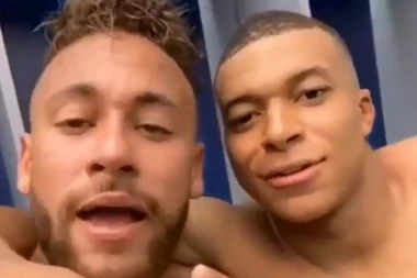 (VIDEO) BILO JE LUDO U SVLAČIONICI PSŽ-a: Nejmar na srpskom jeziku proslavio prolazak u finale Lige šampiona!