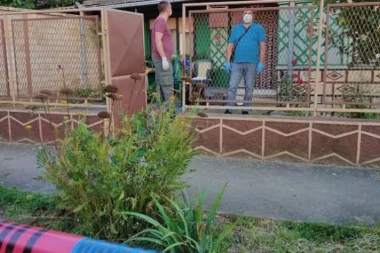 (FOTO, VIDEO) Ovo su snimci sa mesta zločina kod Bele Crkve: Zet nožem izbo bivšu svastiku, pa se ubio!