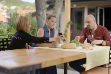 (HIT VIDEO) OLI DA ME POSPREMIŠ?! Urnebesna crnogorska reklama protiv korone zapalila internet!