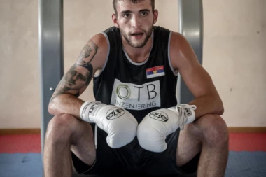 SIN ŽELJKO ĆE PRVI PUT GLEDATI TATU VELJKA U AKCIJI! Ražnatović se vraća u ring u velikom stilu