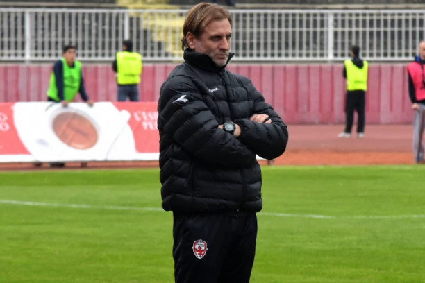 NE PLAŠI SE "PARNOG VALJKA": Trener Inđije najavio JURIŠ protiv Partizana