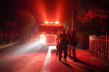 POŽAR U SARAJEVU: Goreo podrum pogrebnog preduzeća