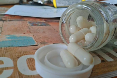 KRAJ KORONE? U toku je testiranje, do kraja godine stiže pilula koja UNIŠTAVA VIRUS!