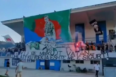 (VIDEO) BOLESNI ŠIPTARSKI PIR U TIRANI: Zastava "Velike Albanije", pretnje smrću i presečena jagoda kao najava meča sa Zvezdom!