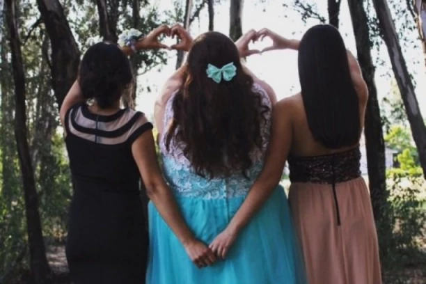 IMAM VIŠAK KILOGRAMA, ali evo zašto mi se ljudi bukvalno sklanjaju s puta i sve mi čine! Tiktokerka pronašla način da "unovči" gojaznost