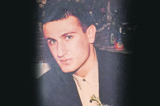MIKETIĆU 12 GODINA ROBIJE ZA UBISTVO KIK-BOKSERA VLADANA CVETKOVIĆA 1997. GODINE! Pavlović oslobođen!