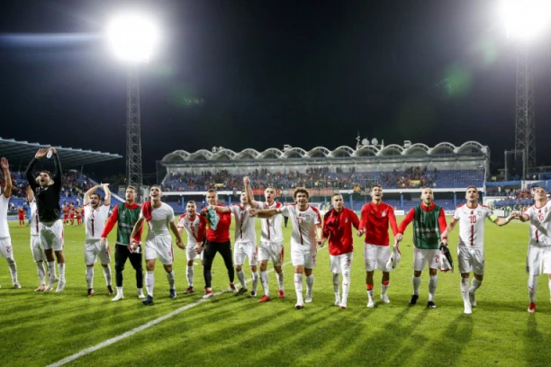 NOVA GLAVOBOLJA ZA TUMBU: Srbija DESETKOVANA, iznenada OTKAZAO i defanzivac!