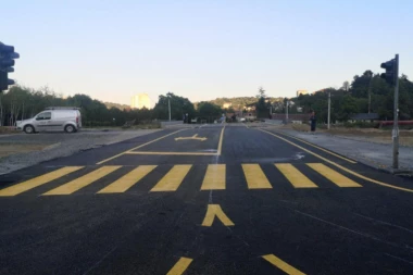 (FOTO) Završeni radovi na raskrsnici Bulevara Patrijarha Pavla i Ulice Pere Velimirovića