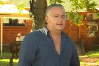 LJUDI SU GA OBOŽAVALI, A SADA NE MOGU DA GA PREPOZNAJU: Pevač imao infarkt, zapustio se i ušao u "Parove"!