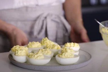 (RECEPT) Stari Rimljani su ih obožavali, ovakva ĐAVOLJA JAJA još niste probali!