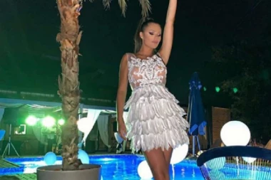 Napravili žurku u dvorištu: Džej pevao kod Rodića na slavlju!