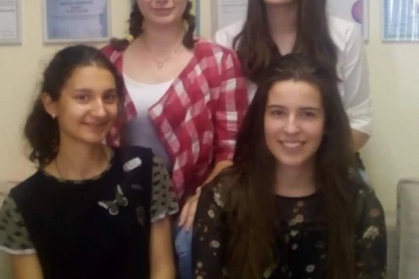 ŽETVA MEDALJA SE NASTAVLJA: Polaznice regionalnog centra za talente Beograd uzele 5 odličja! Njihovi radovi najbolji na međunarodnom takmičenju