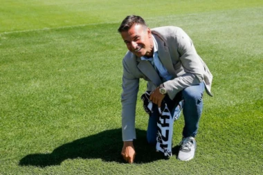 (FOTO) PO UZORU NA NOVAKA: Pogledajte šta je PRVO Stanojević uradio kao trener Partizana!