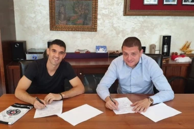 (FOTO) MILJKOVIĆ POTPISAO! Poznati detalji ugovora