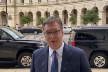 (VIDEO) PREDSEDNIK SRBIJE SE OGLASIO IZ VAŠINGTONA: Poslao VAŽNU PORUKU pred razgovore u Beloj kući!