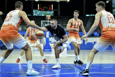 CRNO-BELI BEZ POLA TIMA: Partizan ubedljivo savladao Dinamik!