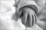 TRAGEDIJA NA BANOVOM BRDU: Žena se porodila u kući, beba preminula!