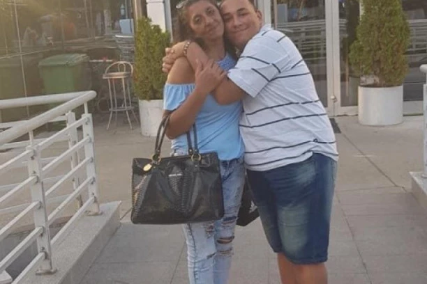 Oglasila se majka Tik-tokera: NE ŽELIM BORU ZA ZETA, HOĆU KEMEZOVU ZA SNAJKU!