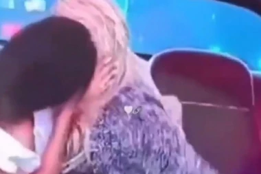 GORI INTERNET: Milica Todorović uhvažena kako se ljubi sa svojom koleginicom!