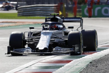 LJUDI MOJI, PA JE LI TO MOGUĆE: Čudesna trka u Monci, Gasli stigao do senzacionalne pobede, Hamilton napravio glupost karijere!