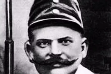 SERIJSKI UBICA OPTUŽEN ZA VAMPIRIZAM: Mamio žene na SPECIFIČAN NAČIN, pa ih DAVIO i GOLE ubacivao u burad!