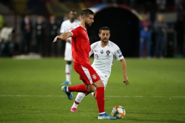 (FOTO) ŠOK U GELZENKIRHENU: Matija Nastasić u bolnici!